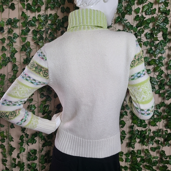 Vintage Women's Colorful Alpine Nordic Turtleneck Knit Sweater - Picture 5 of 12